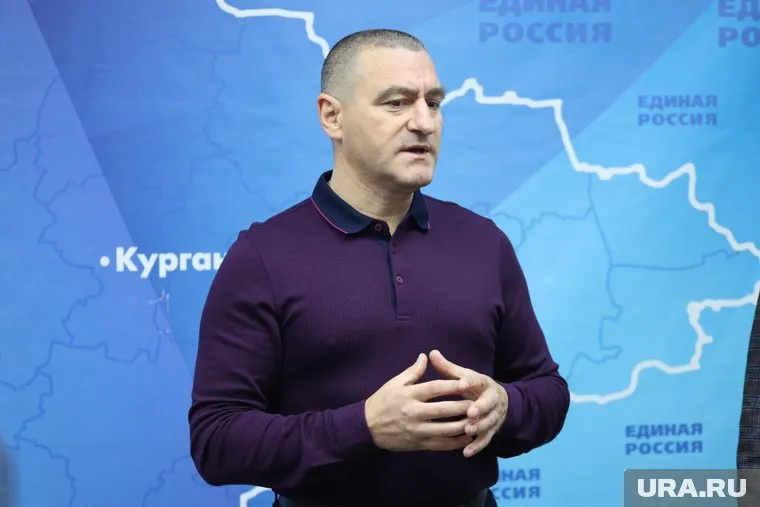 Александр Ильтяков опубликовал видео как кормит ветеранов