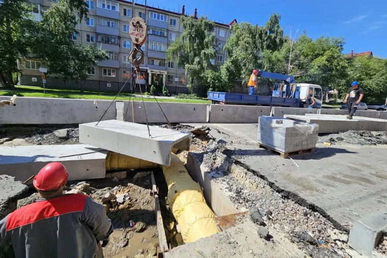 Специалисты уже завершили испытания и ремонт 400 километров теплосетей