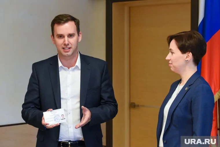 Регистрация представителей четырех партий — КПРФ, ЛДПР, «Справедливая Россия» и «Новые люди» — в качестве кандидатов на выборы губернатора области. Екатеринбург