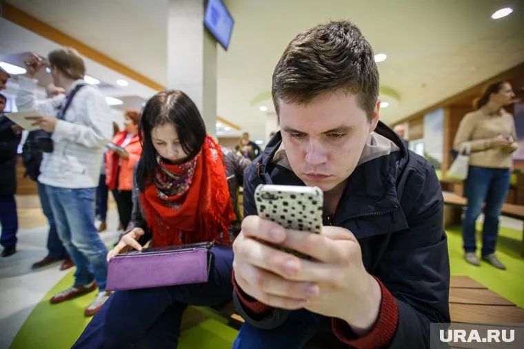 МВД России порекомендовали удалять СМС с неизвестных номеров