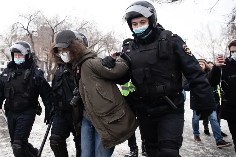 Несанкционированная акция в поддержку Алексея Навального. Екатеринбург