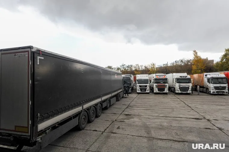 Автокомпанию продают вместе с производственной базой