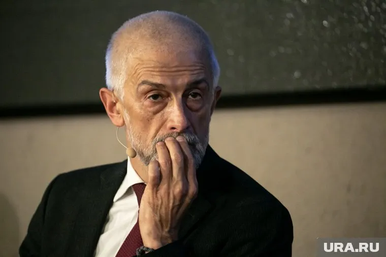 Эдуарда Боякова захотела уволить президент МХАТа