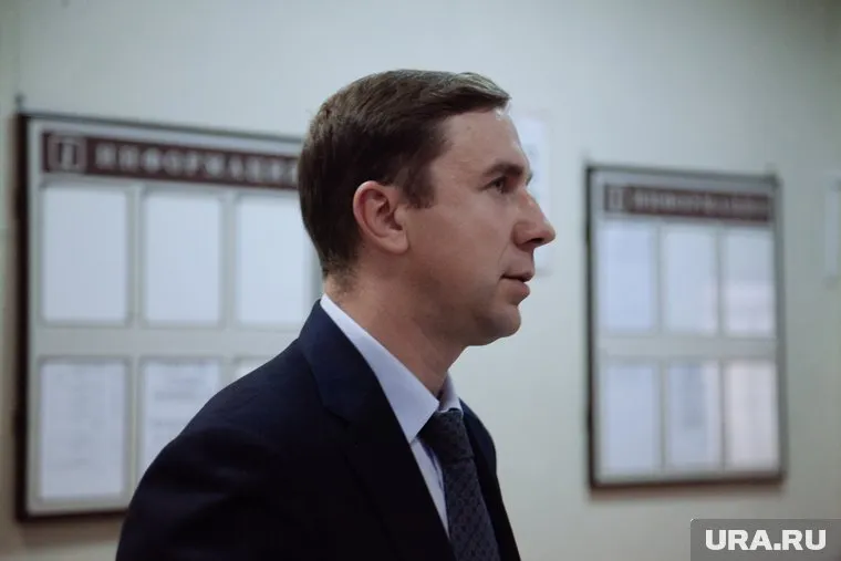 Экс-министр явился на процесс без своего адвоката