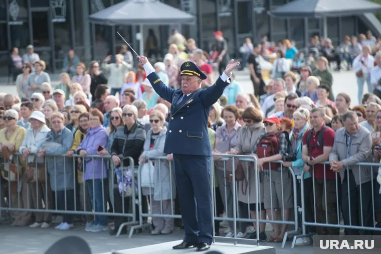 Евгений Тверетинов приглашает на юбилейный концерт (архивное фото)