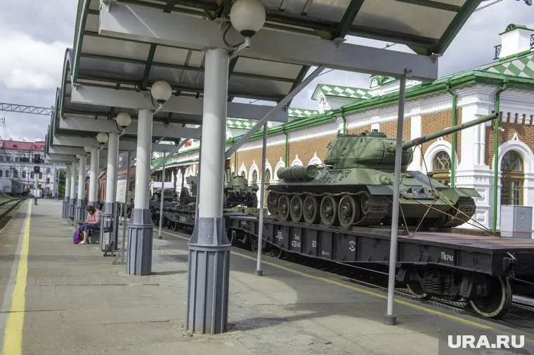 Выставка «Оружие победы» была открыта к Дню города