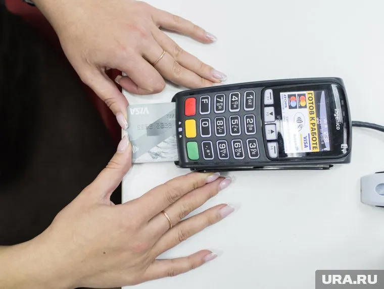 Нкоторые банки ввели кредитки вместо кредитов в магазинах