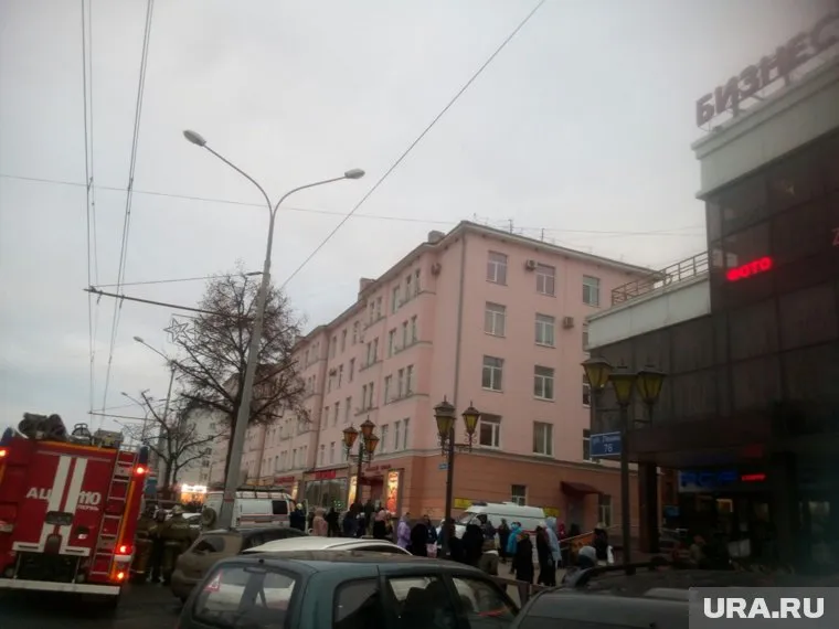 В крупнейших ТЦ Перми ищут взрывные устройства