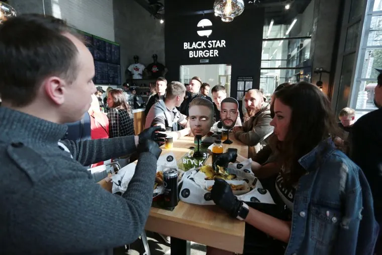Открытие бургерной Black star burger в Перми
