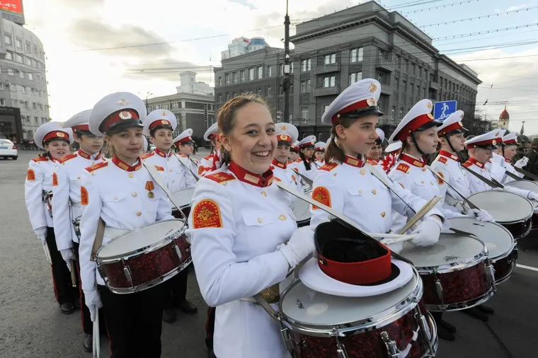Генеральная репетиция парада Победы на Площади революции. Челябинск