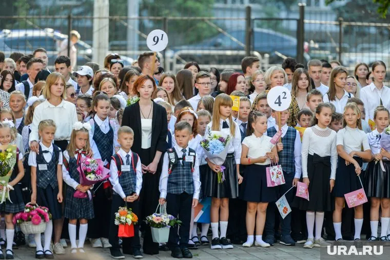 Максим Ряшин пообещал, что к концу года, только 18% школьников Ханты-Мансийска будут учится во вторую смену