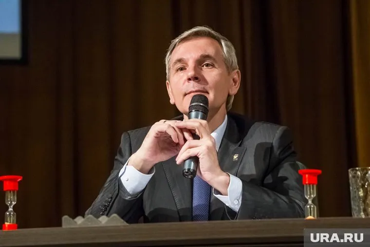 Депутат творчески подошел к своему выступлению