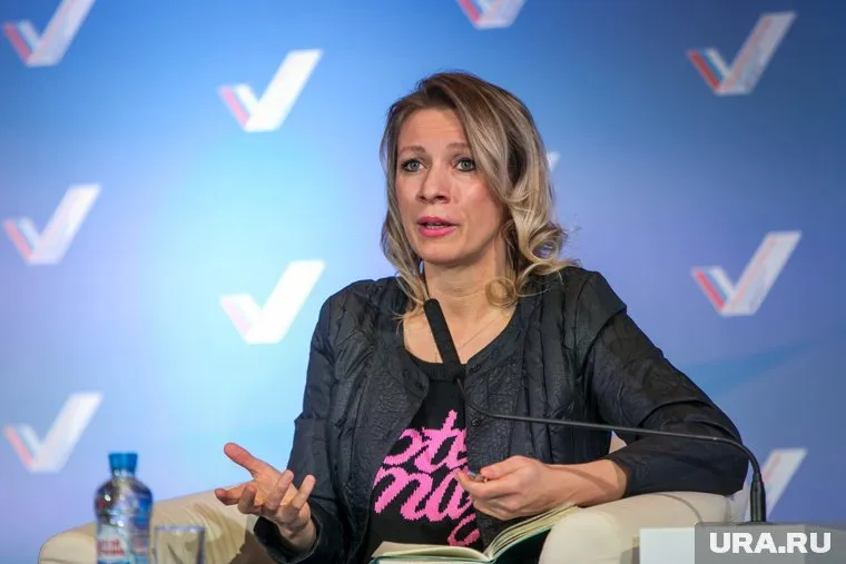 Мария Захарова уточнила, что на помощь маленькой туристке готовятся вылететь российские врачи