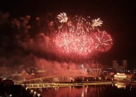 В Челябинске отгремел праздничный салют в День города