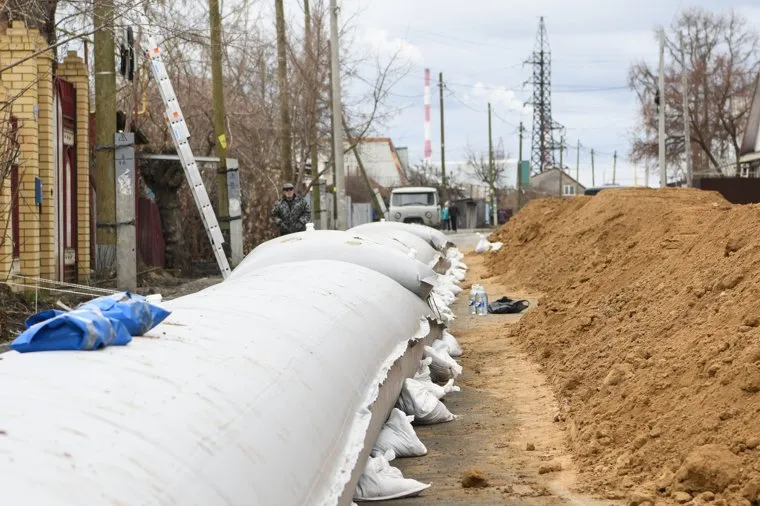 Водоналивная дамба на улице Профсоюзной. Курган