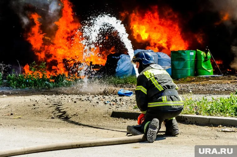 На месте ЧП работают оперативные службы, сообщили в МЧС