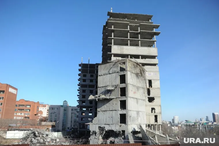 Высотки с эксплуатируемой кровлей и соцобьекты построят на месте снесенного ЖК «Княжеский»