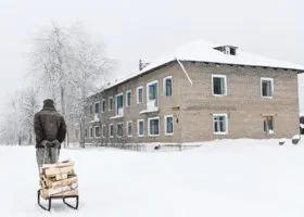 Тюменец напал на земляка с поленом из-за ревности