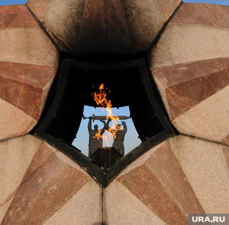 Прикуривший от Вечного огня житель Магнитогорска раскаялся в содеянном