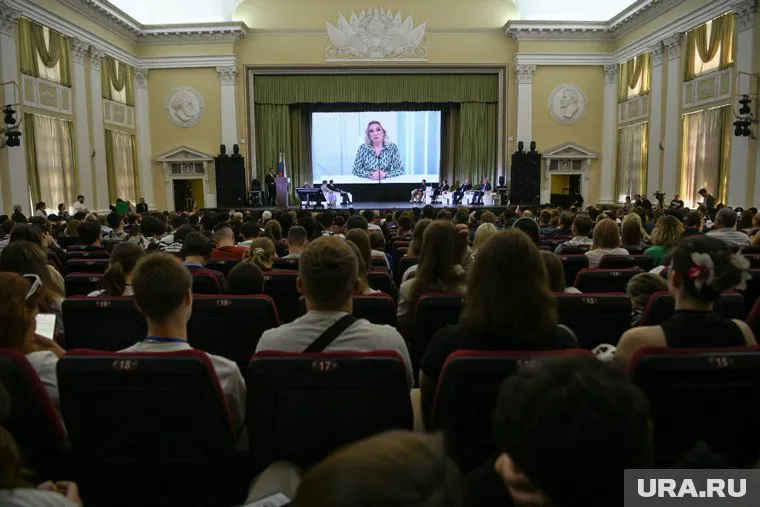 Форум «Россия и Запад: глобальное противостояние» продлится с 1 по 3 июля