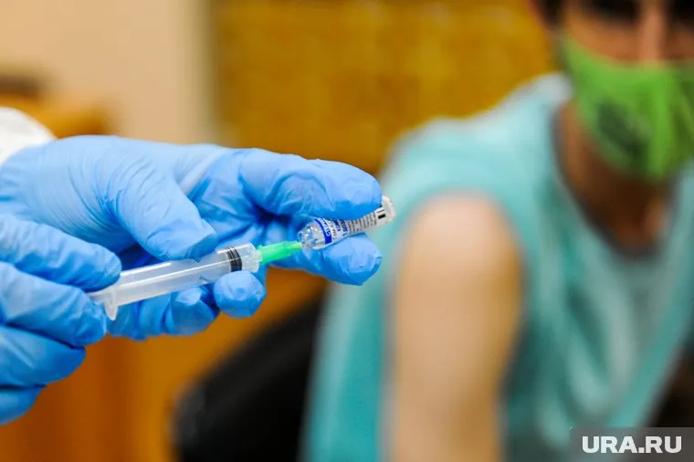 Новый штамм коронавируса может обходить защиту антител