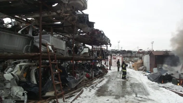 Крупный пожар завод на Эльмаше Екатеринбург