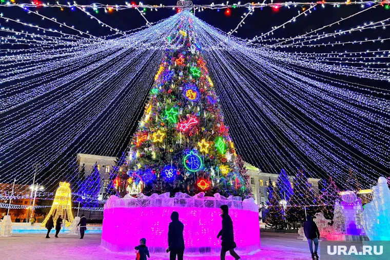 В Кургане идет подготовка к празднованию Нового года (архивное фото)