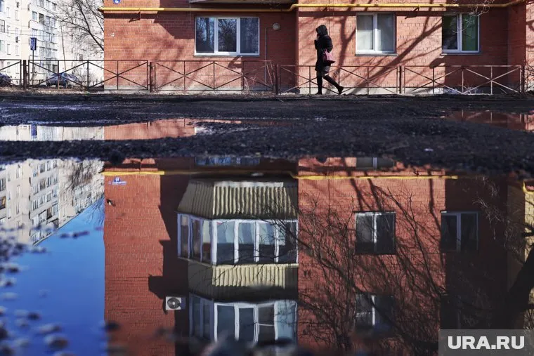 Власти Кургана рассказали, как планируют ремонтировать и благоустраивать дворы