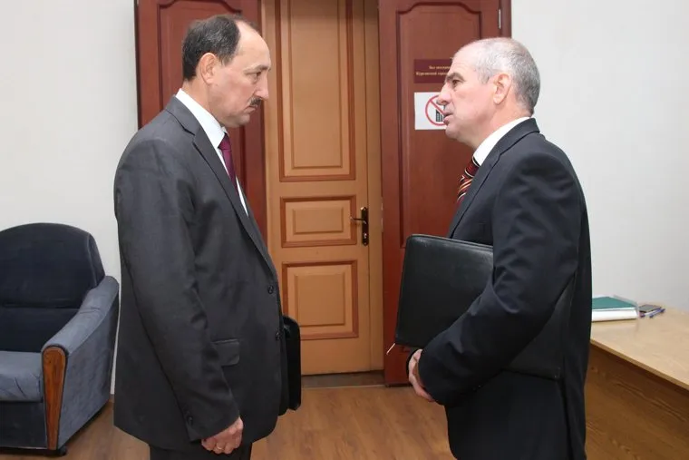 Комиссия по выборам сити- менеджера
Курган, оппоненты, поршань лузин