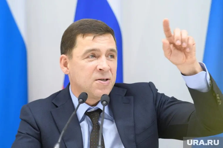 Евгений Куйвашев призвал не купаться в карьере под Богдановичем