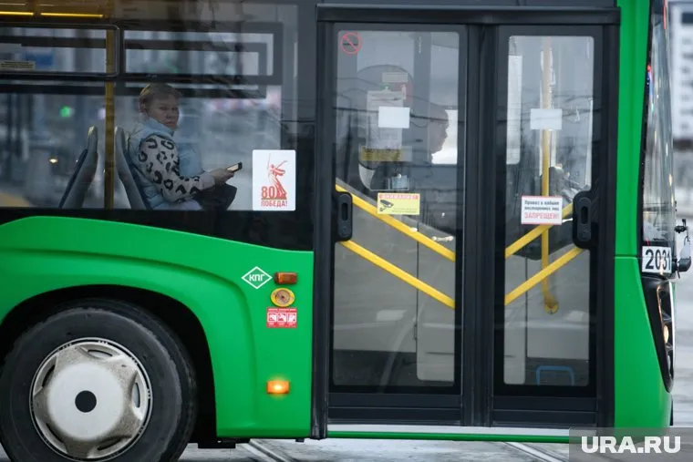 Автобусы изменят маршруты из-за ремонта путепровода на Троицком тракте 