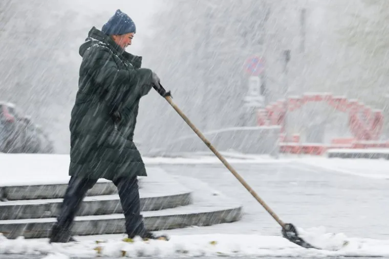 Снег в городе. Екатеринбург