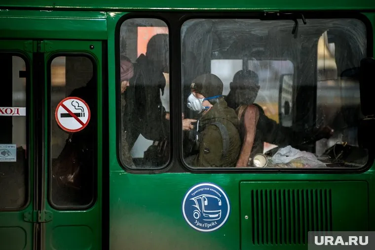 Жители Тюменской области должны использовать маски в общественном транспорте
