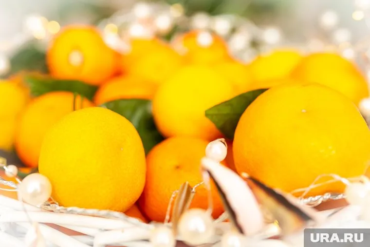 Норма мандаринов для взрослого составляет пять мандаринов в сутки, для ребенка — не более двух