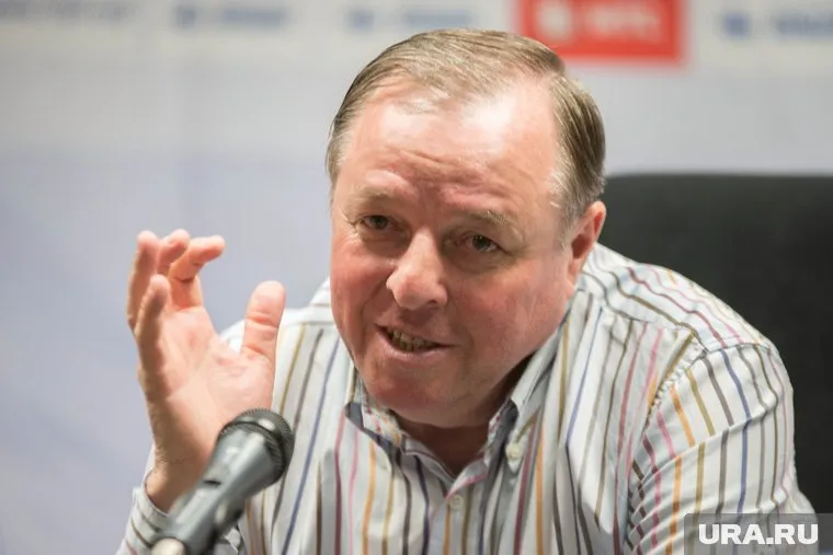 Александр Тарханов ушел из "Славии" и готовится вернуться в "Урал"