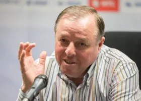 Кандидат в тренеры «Урала» готовится уехать из Европы