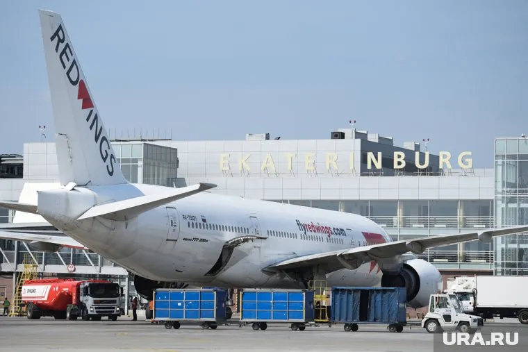 Из-за поломки двух самолетов авиакомпания не смогла перевезти туристов в Анталью и обратно