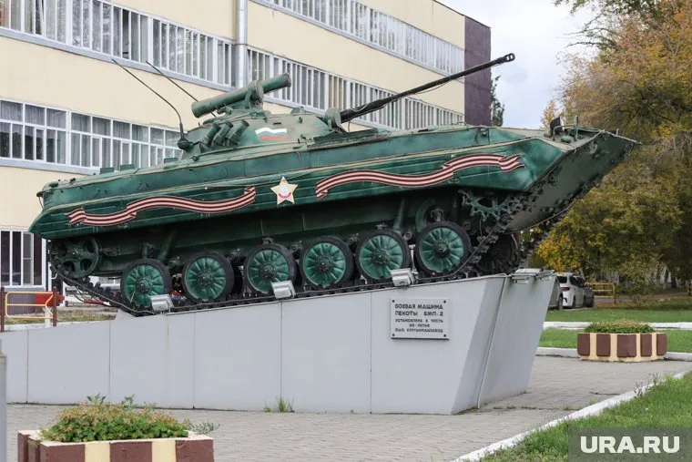 Курганский завод боевых машин получит неустойку от партнера