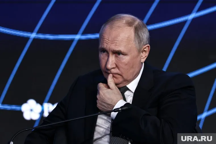 Россия никогда не вмешивалась во внутриполитические процессы и не будет, заявил Владимир Путин