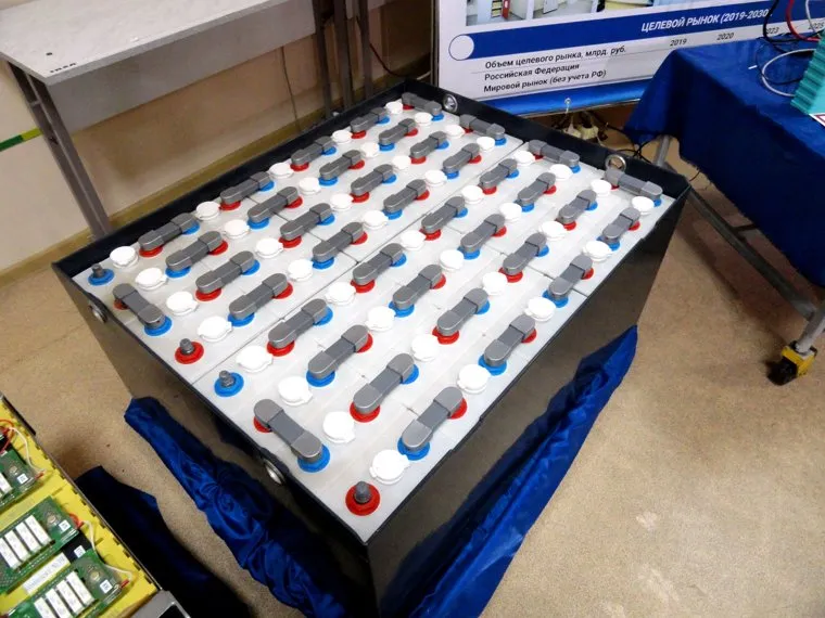 Пресс-тур в НПО "Центротех" ("дочка" УЭХК) производство литий-ионных аккумуляторов (Фото Гусельникова)