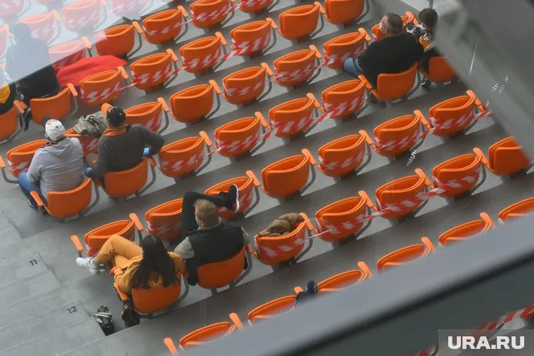 Из-за обрушения конструкции матч был прерван, отметил портал