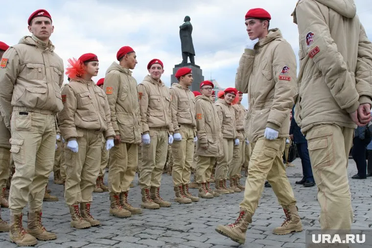 В свердловской «Юнармии» сложилось двоевластие