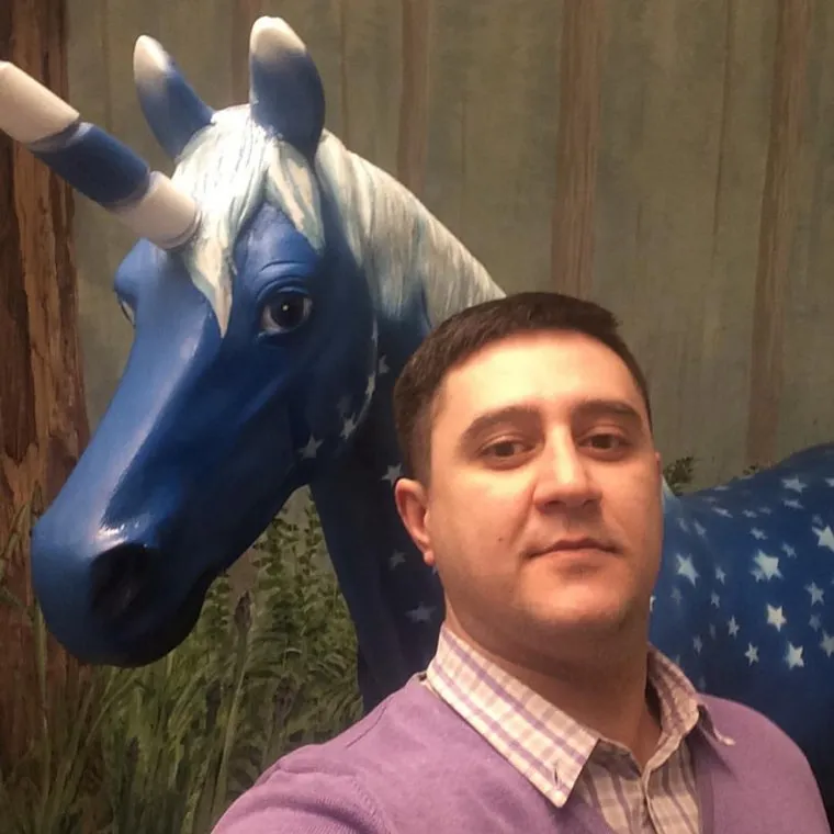 Арег Щепихин создал свою партию и оказался в багажнике