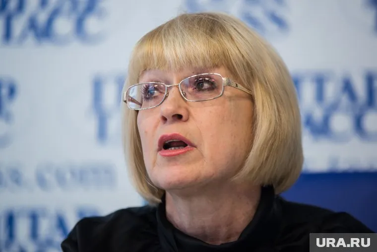 Преподаватели лицея готовы помириться с Умниковой