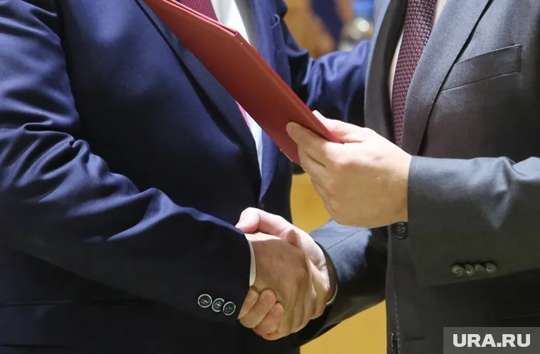 Глава вьетнамского МИД Буй Тхань Шон заявил, что отношения с США способствуют миру в регионе