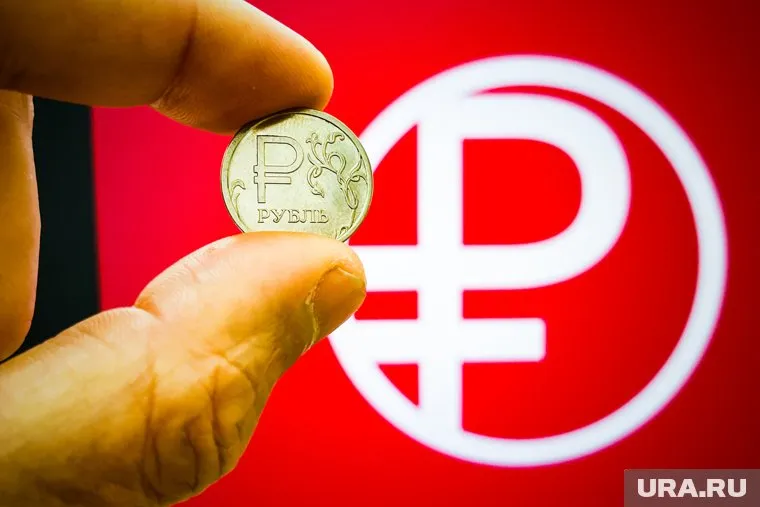 Слабый рубль снижает спрос на китайские товары, пишет SCMP