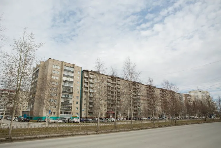 Виды города. Нижневартовск, улица ленина