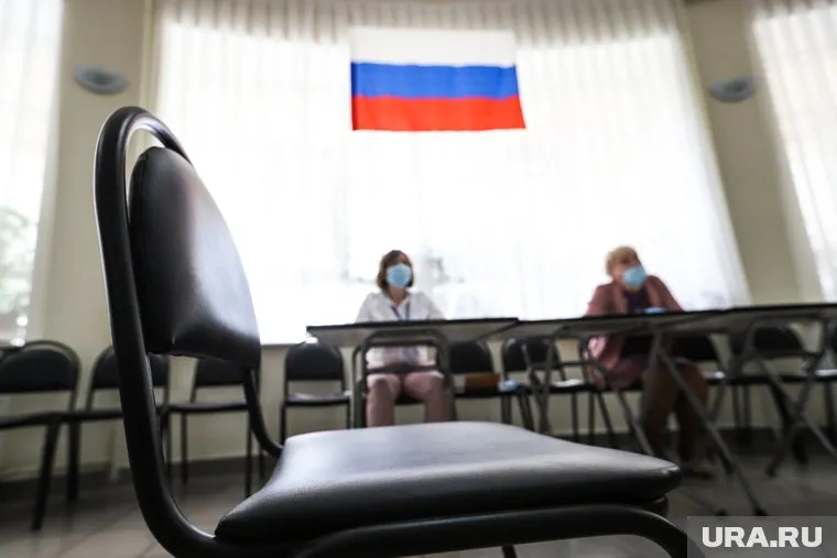 Чиновники намерены отдыхать пару недель, но некоторым хватило и трех дней