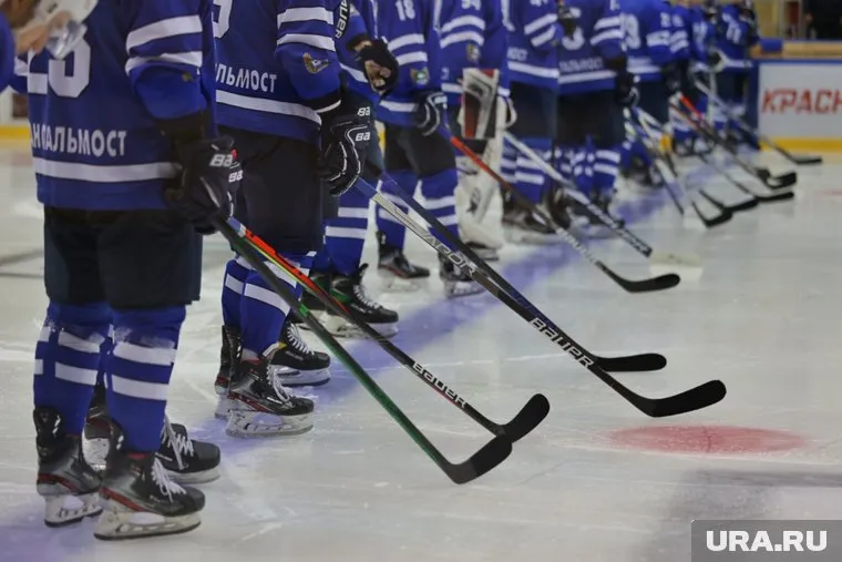 Кирилла Стеклова приглашали две команды