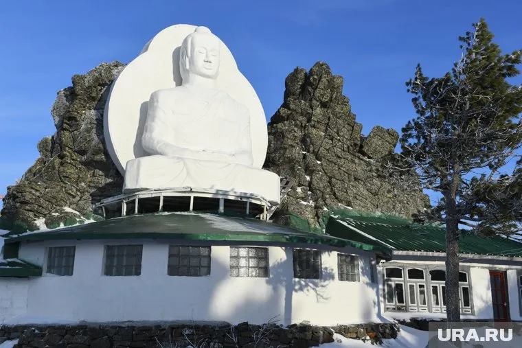 Власти сделали общине Шедруб Линг последнее предупреждение